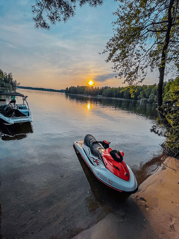 Гидроцикл на истринском водохранилище Гидроцикл на истринском водохранилище